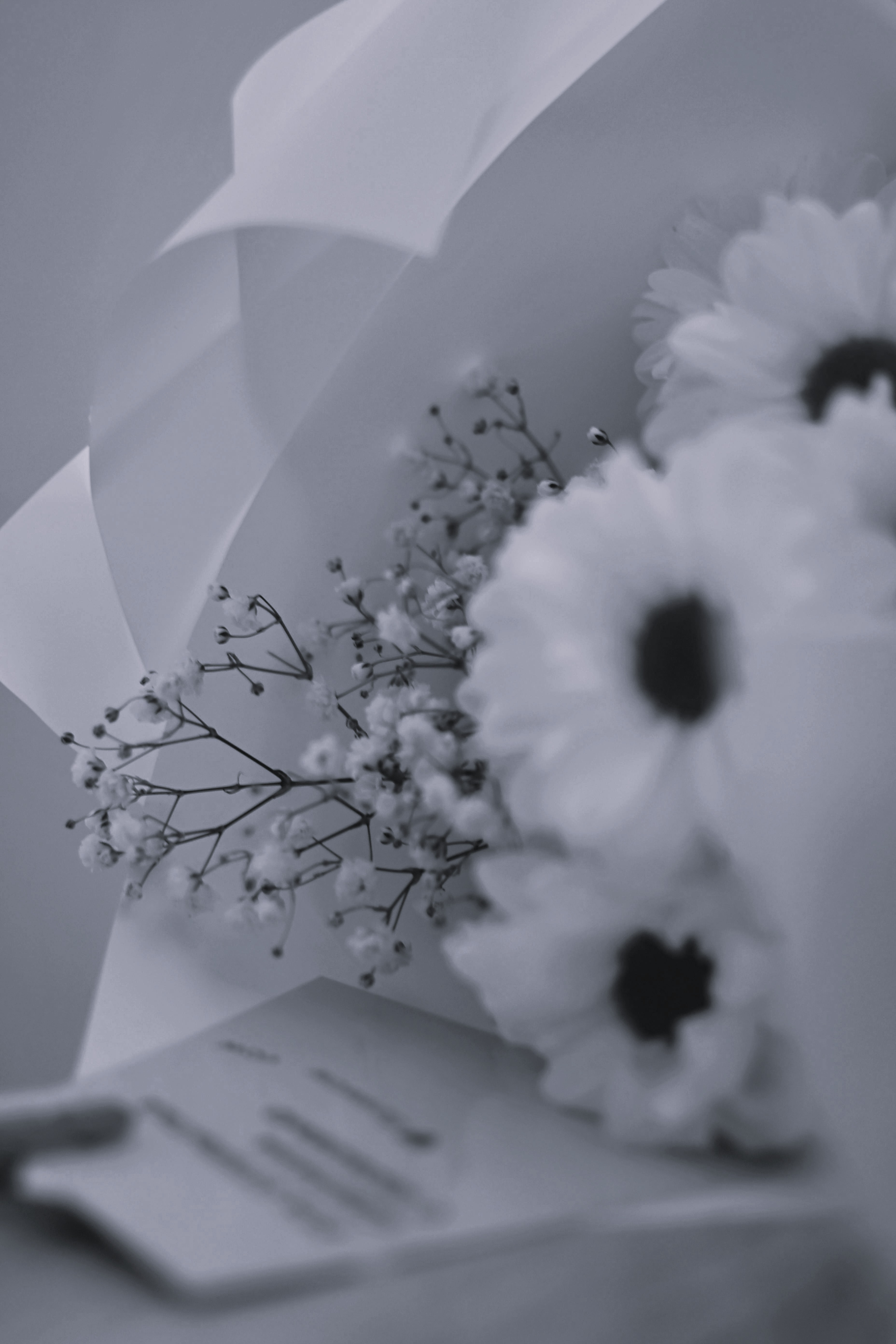 How to Write a Condolence Note That Feels Genuine